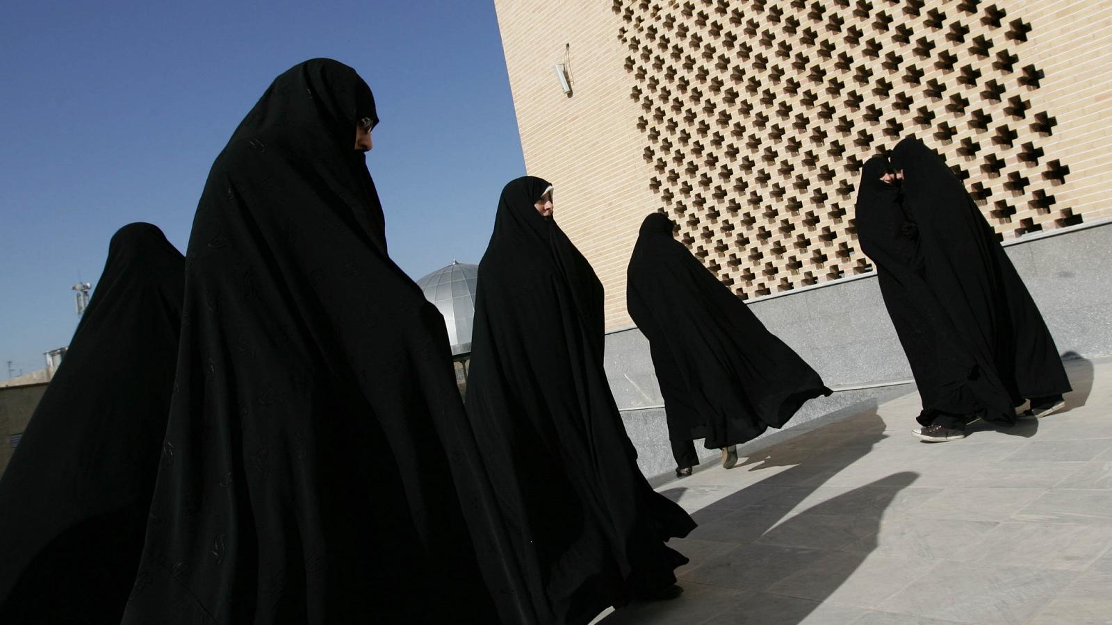 Iran, altre studentesse avvelenate a scuola