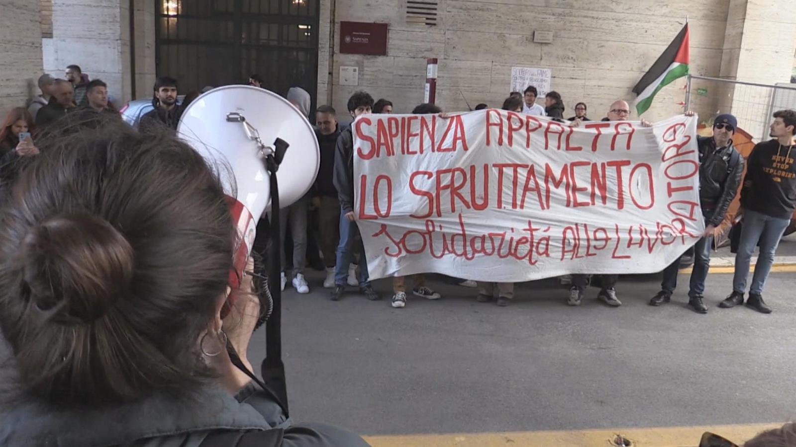 Assemblea permanente alla Sapienza, studenti contro l'industria bellica