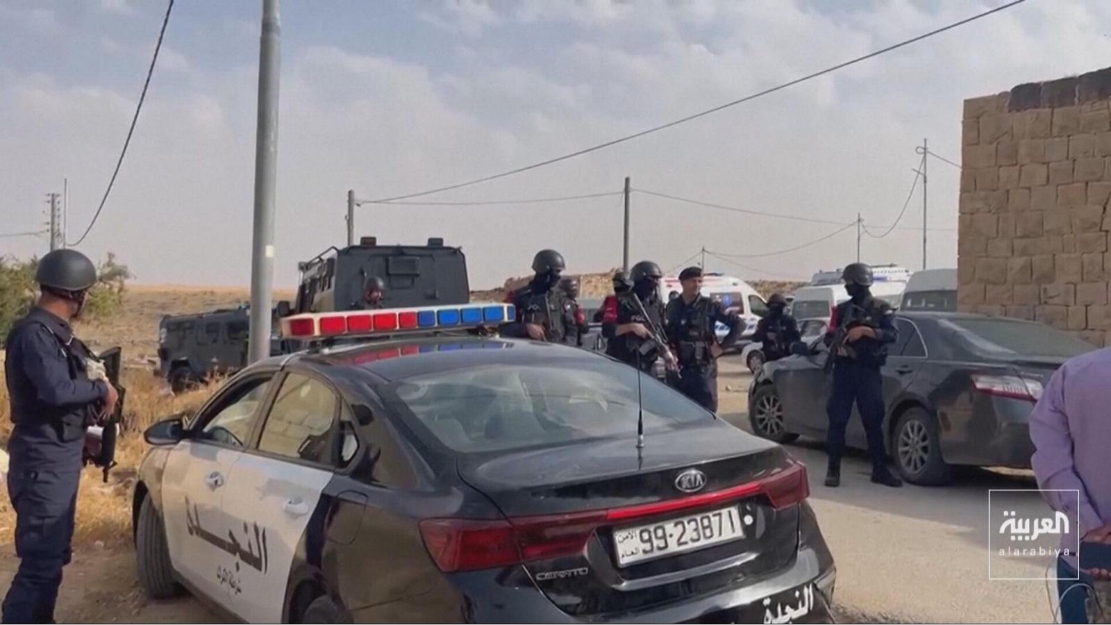 Twitter X Commando Strage al funerale in Giordania, commando apre il fuoco in chiesa: 30 ...