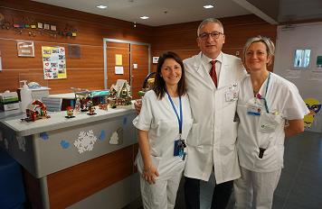 Lorenzo D'Antiga Direttore della Pediatria con Antonella Ghezzi e Rossana Algeri