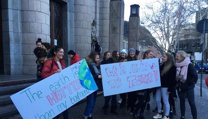 Tausende Schüler schwänzen für den Klimaschutz 