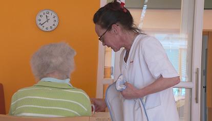 ​ASGB fordert bessere Arbeitsbedingungen für Altenpfleger