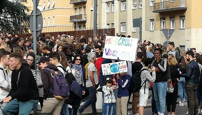 Update: 400 demonstrieren in Bozen fürs Klima