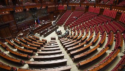 La Camera approva la riforma Fraccaro. Via al taglio dei parlamentari