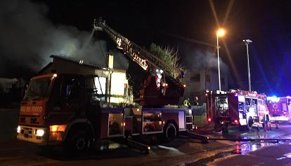 Incendio a Pordenone, quattro persone riescono a mettersi in salvo 