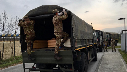 A Cervignano e Gemona camion militari con le bare per la cremazione