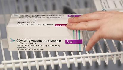 AstraZeneca: Deutschland und Großbritannien impfen weiter