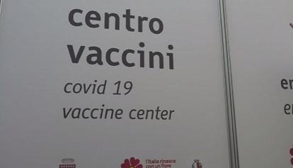 Terza dose vaccino anticovid, al via le prenotazioni per gli over 60