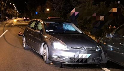 Trieste, ubriaco al volante distrugge segnaletica ed un'auto posteggiata
