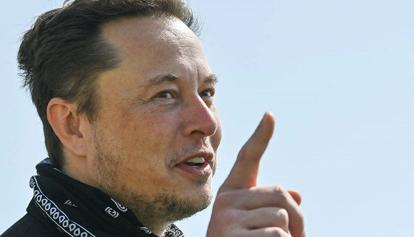 Guerra in Ucraina, Elon Musk mette a disposizione di Kiev Starlink: la banda larga via satellite