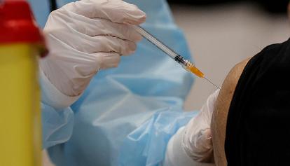 False vaccinazioni all'hub di Palermo, tre i fermi tra cui il leader dei no vax 