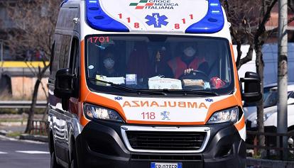 Padova, auto travolge un passeggino sulle strisce pedonali: morto il neonato