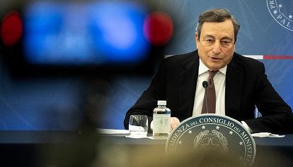 Il governo approva il nuovo decreto legge su quarantena e green pass. Draghi: "Pronti a riaprire"