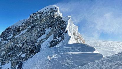 Everest, si scioglie il ghiacciaio più alto 