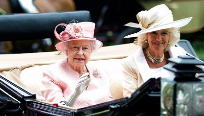 L'omaggio di Camilla a Elisabetta II: "Si è ritagliata un ruolo in un mondo di uomini"