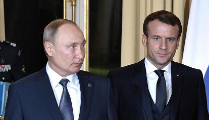 Telefonata tra Macron a Putin: la Russia è "ancora aperta al dialogo con l'Ucraina" 