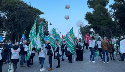 Protesta a Rimini: “Rilanciamo il turismo"
