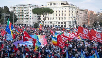Manifestazione per la pace a Roma, Landini: "L'Onu fermi la guerra"