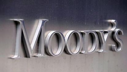 Moody's declassa il rating di 39 istituti finanziari russi 