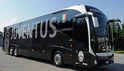 La Juventus porta in Italia 80 profughi ucraini