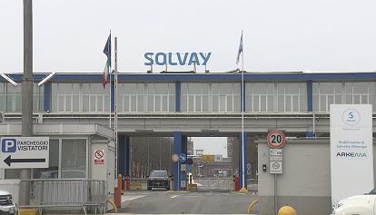 Solvay, stop ai fluorotensioattivi entro il 2026