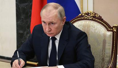 "Putin rischia un golpe per mano dei servizi russi"