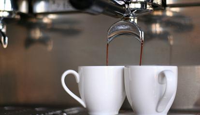 Aumenta anche il caffè: la tazzina al bar raggiunge 1,25 euro, la più cara a Trento
