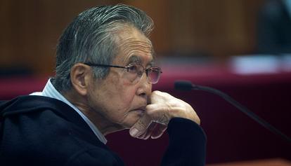 Perù, amnistia per l'ex presidente Alberto Fujimori. Ma si chiede uno stop alla scarcerazione