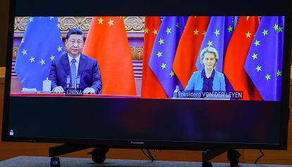 Ue-Cina, la priorità è fermare la guerra. Von der Leyen: "Pechino non interferisca sulle sanzioni" 