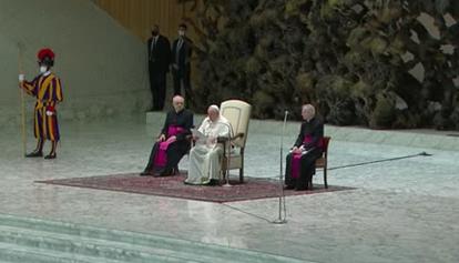Il Papa torna a condannare la guerra: "È oltraggio blasfemo a Dio. No a pace falsa, porta all'odio"