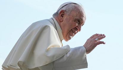 Il Papa: "Tacciano le armi. L'umanità è assetata di pace e fraternità"