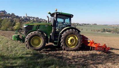 Giovane agricoltore di Piverone muore schiacciato dal trattore