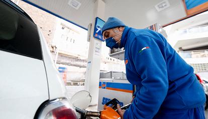 Al via il bonus benzina di 200 euro per i dipendenti del settore privato