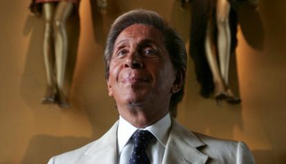 Valentino compie 90 anni, festa per "The Last Emperor" dell'Alta moda