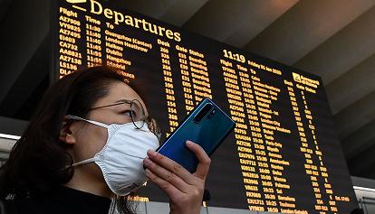 Covid: dal 16 sui voli aerei dall' Italia resta l'obbligo delle mascherine