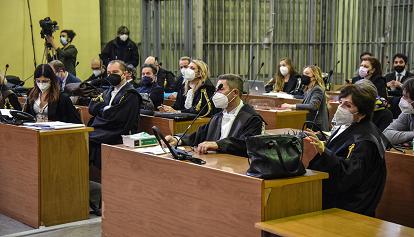 Processo Ruby ter: la Procura chiede la condanna a 6 anni per Berlusconi, 5 per Karima El Mahroug 