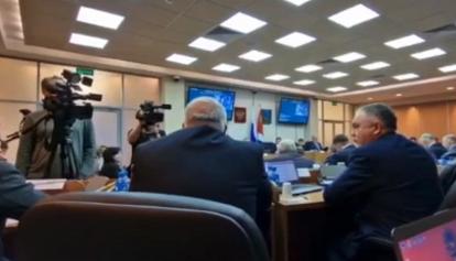 Deputati regionali russi espulsi dal gruppo parlamentare comunista per “offesa alle Forze Armate”