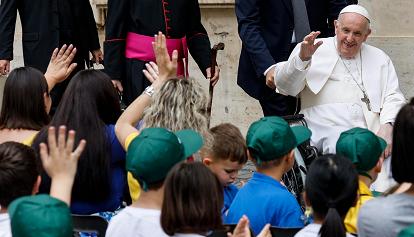 Papa Francesco: "Vorrei andare in Ucraina ma aspetto il momento opportuno"
