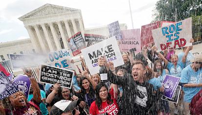 La Corte Suprema Usa annulla il diritto costituzionale all'aborto