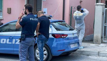 Ragazza scomparsa in Calabria: ritrovata legata a una recinzione e scalza 