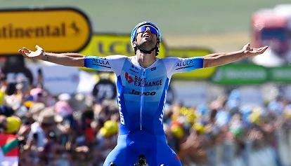 Michael Matthews vince la 14a tappa del Tour de France. Vingegaard difende la maglia gialla