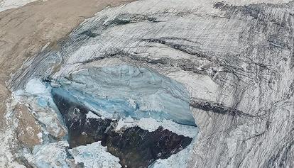 Experten gehen von einem Wasserstau am Gletscher aus