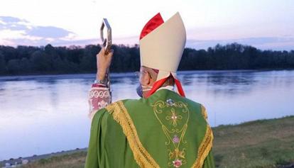 Una messa contro la siccità. Il vescovo Solmi: “Sulle rive del Po per invocare l’acqua"