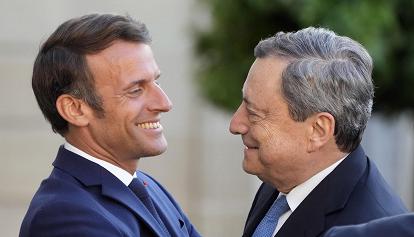 Macron saluta Draghi: "Grande uomo di Stato, partner affidabile e amico della Francia"