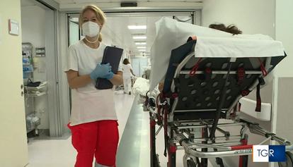 Dati occupazione ospedaliera in aumento, ma le Marche tornano regione a rischio moderato