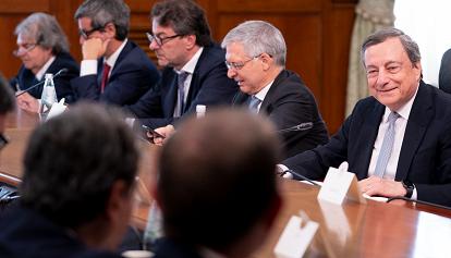 Il decreto aiuti sarà più consistente del previsto, Draghi: "Il governo non si ferma"