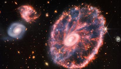 La nuova straordinaria foto del James Webb: la galassia "rosa" ruota di carro