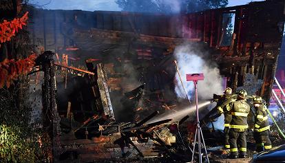 Brucia una casa in Pennsylvania, 10 morti di cui 3 bambini