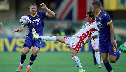 Coppa Italia: 4 gol al Verona, il Bari passa il turno