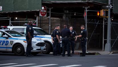 Due italiani trovati morti in albergo a New York 